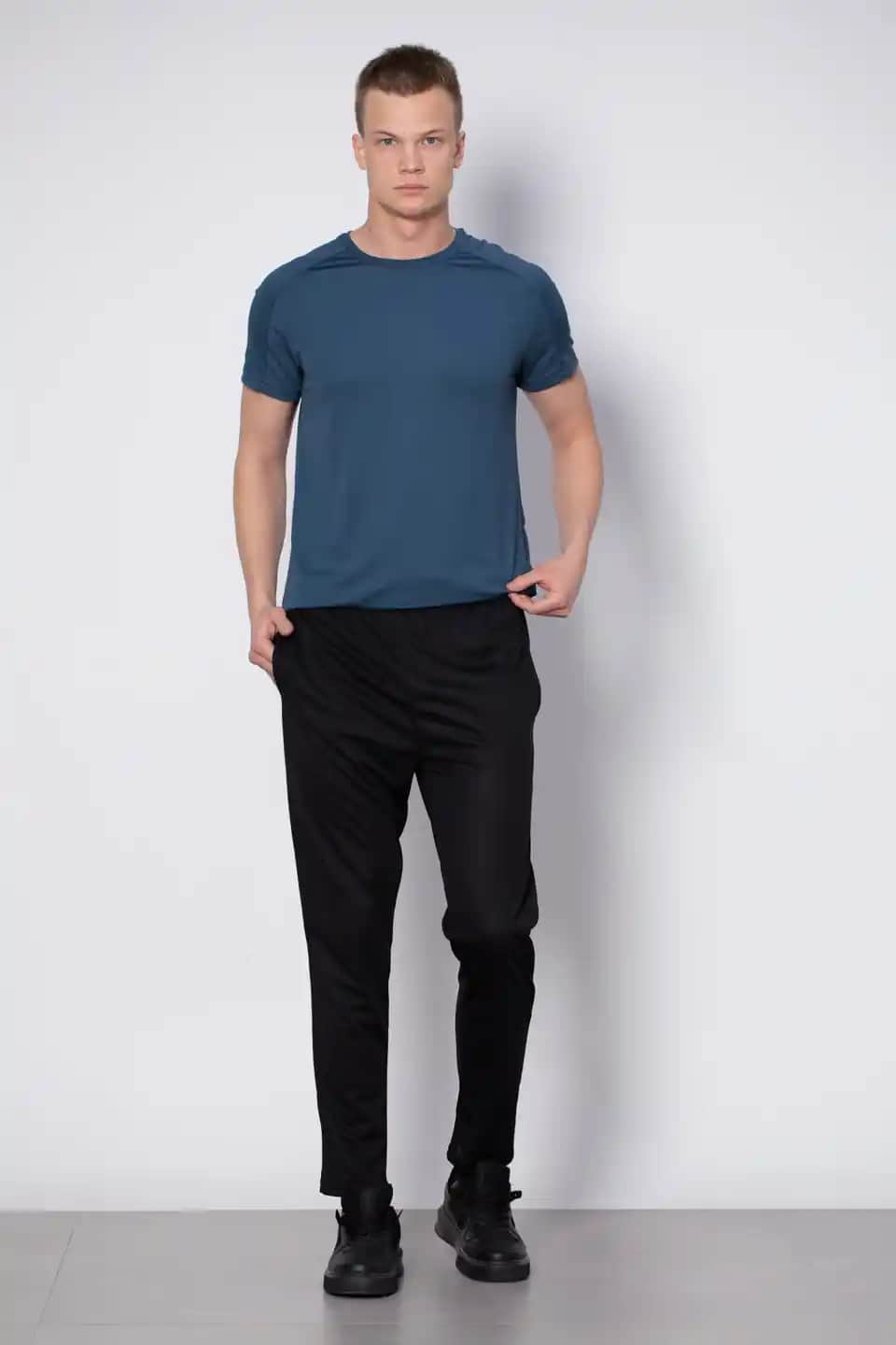 Sporcu Eşofman Altları: Günlük ve Spor Hayatında Konfor ve Şıklık Sağlayan Parçalar