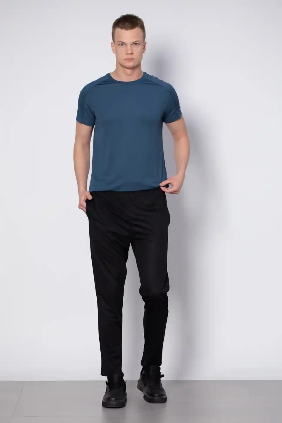 Sporcu Eşofman Altları: Günlük ve Spor Hayatında Konfor ve Şıklık Sağlayan Parçalar