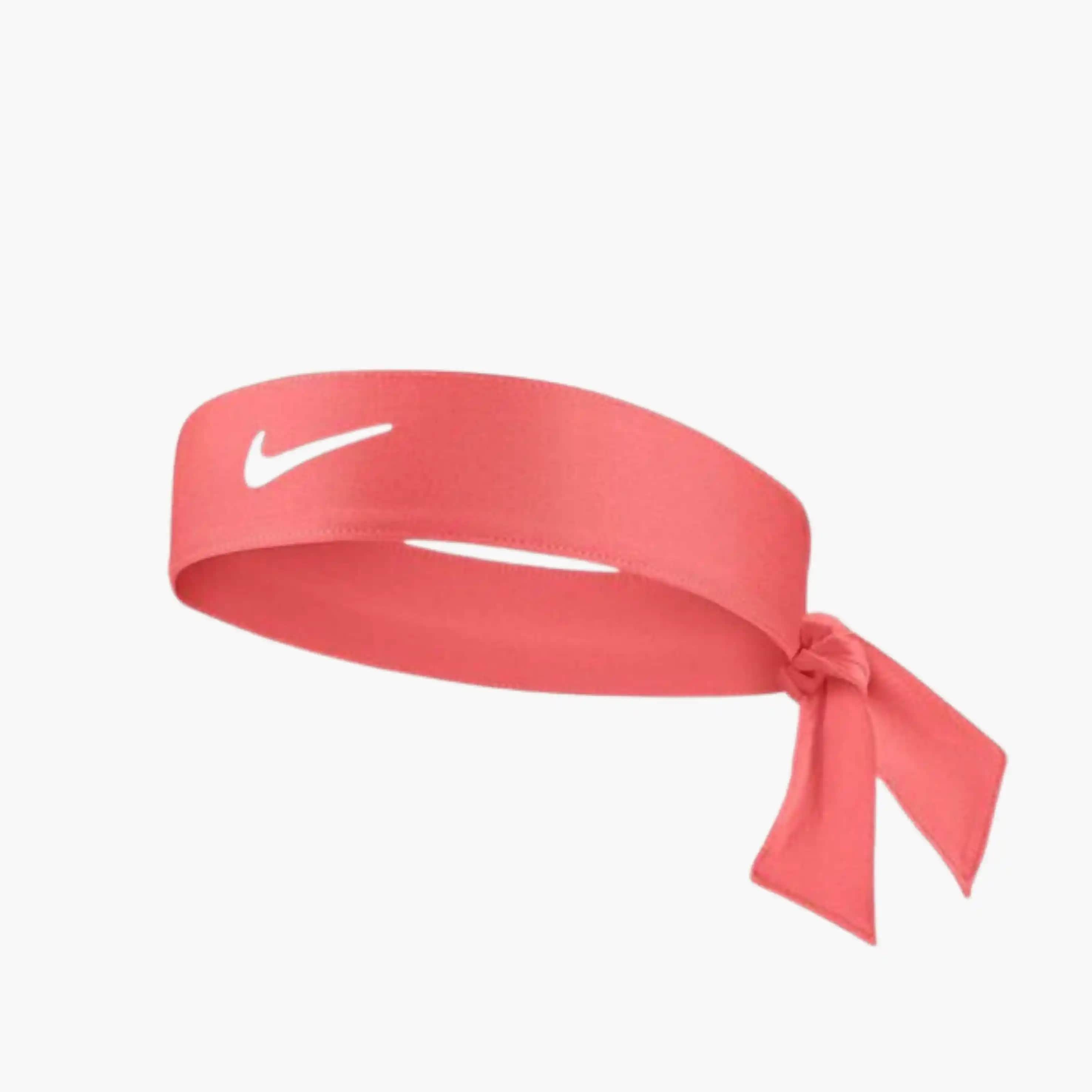 Tenis ve spor aktivitelerinde saç bandı seçimi ve kullanımının önemi hakkında detaylı rehber