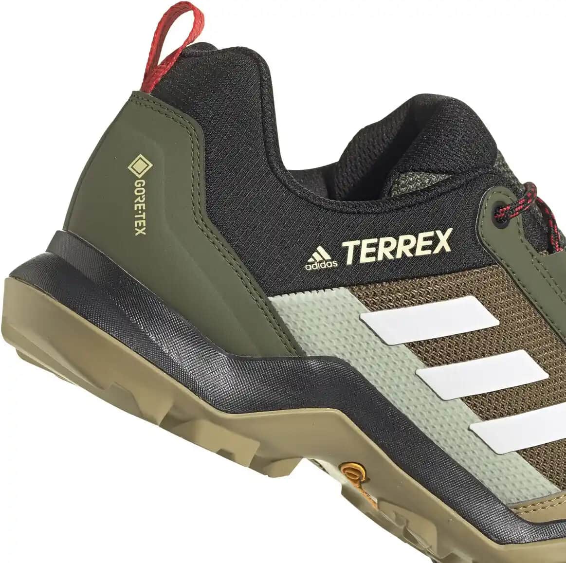 Terrex AX3 Gore-Tex Outdoor Ayakkabısı: Su Geçirmez ve Dayanıklı Tasarım Özellikleri