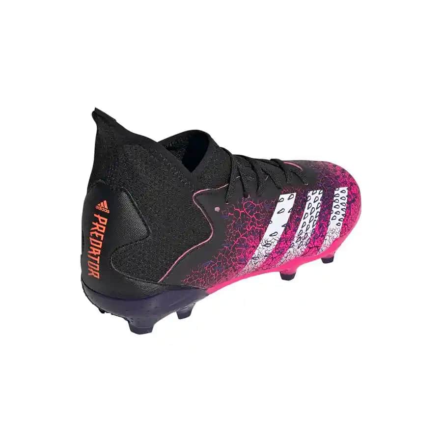 Tırtıklı Kramponlar: Doğru Seçim ve Kullanım İpuçlarıyla Spor Performansınızı Artırın