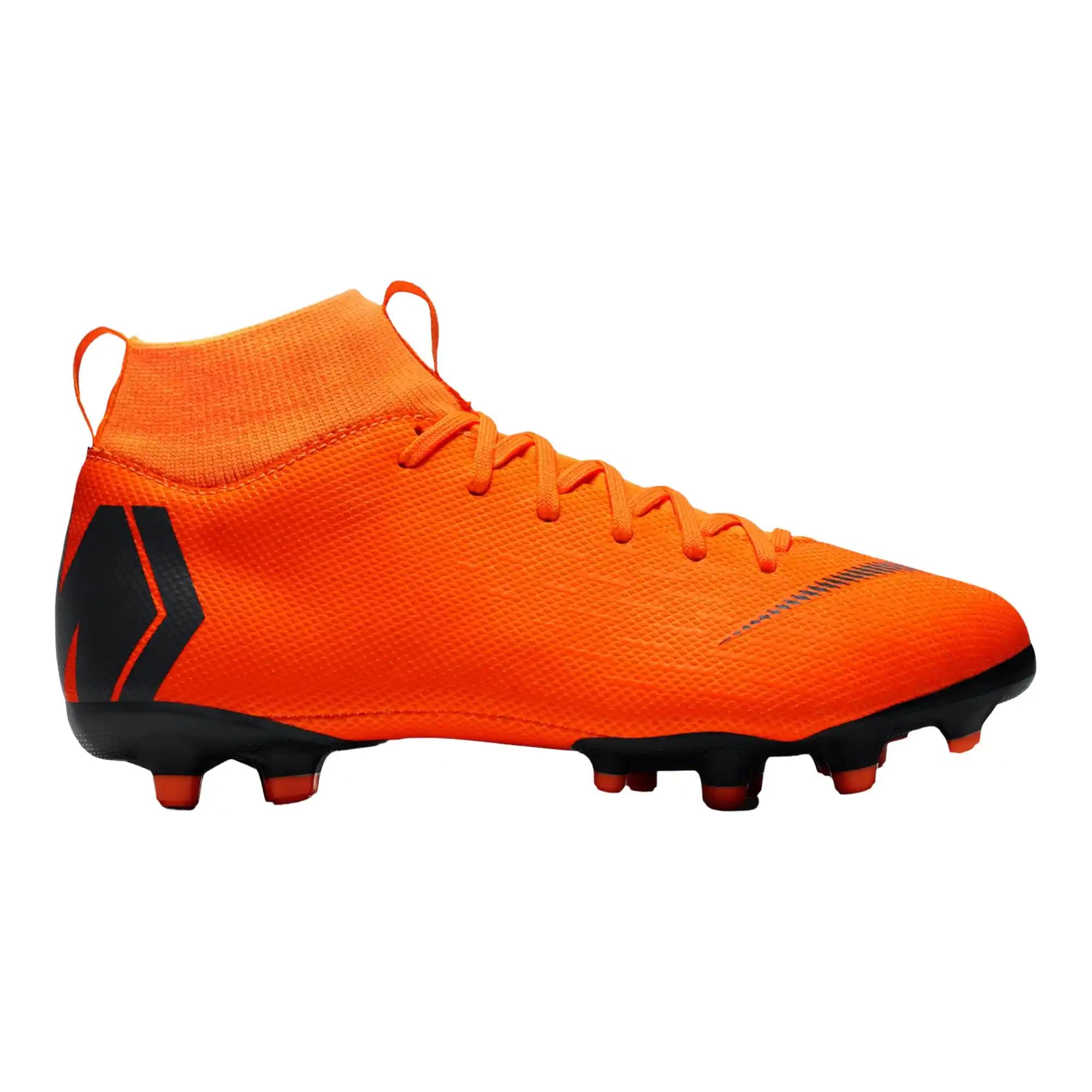 Turuncu Mercurial Ayakkabılar ve Aksesuarlar: Renklerin Enerjisi ve Stil İfadesi