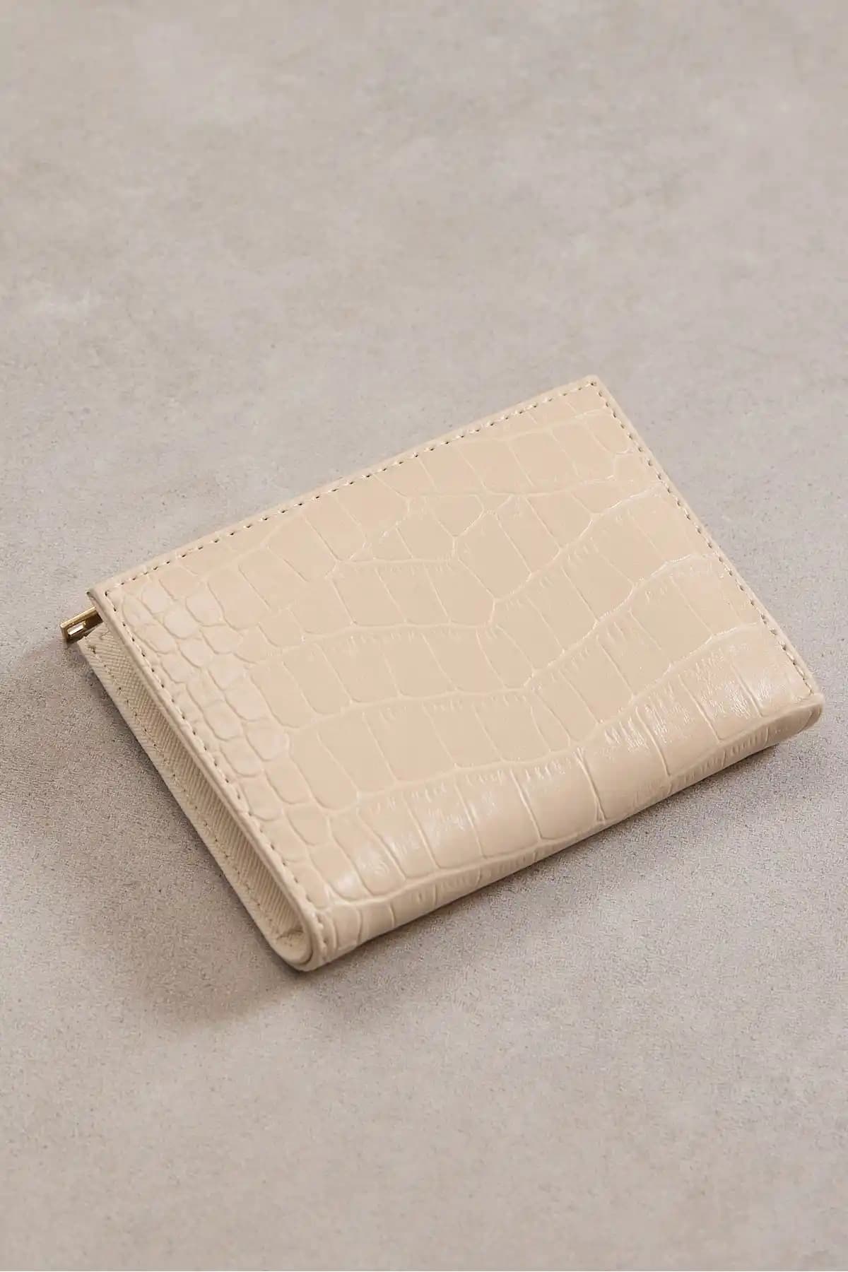 Addax Timsah Derisi Görünümlü Cüzdanlar Karşılaştırması ve Kullanıcı Yorumları