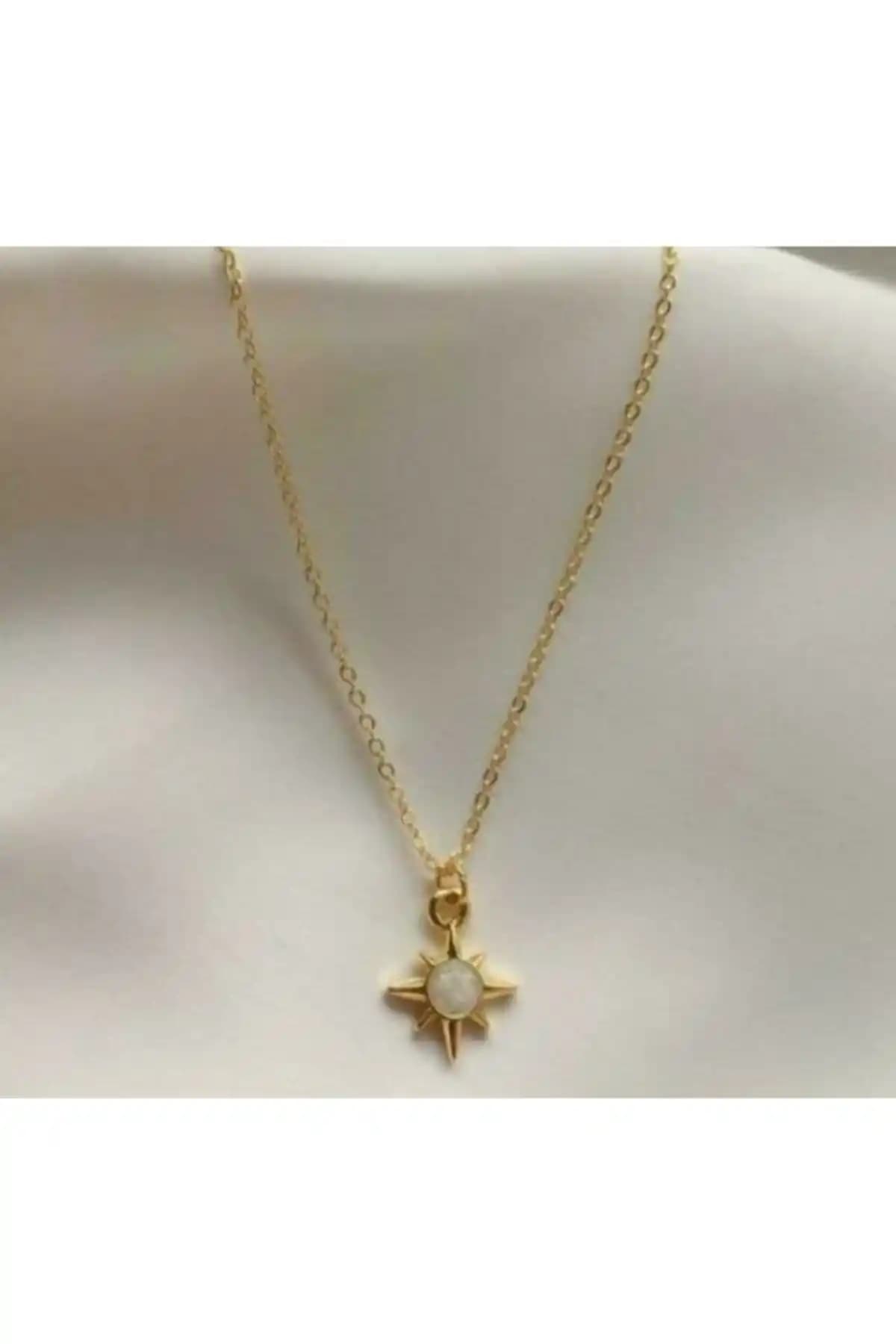 Asia Chic Sedefli Güneş ve Mercy Aksesuar Altın Kaplama Kolye Karşılaştırması