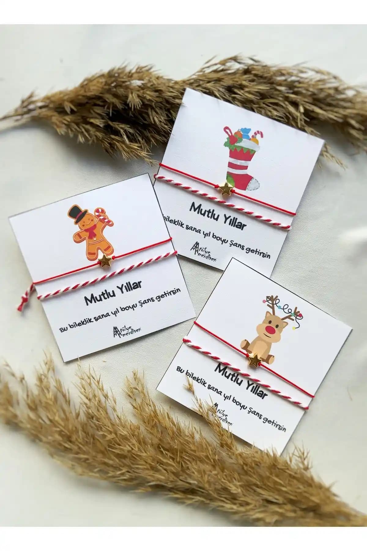 Atölye Merdiven ve Tupek Store Marteniçka Bileklik Setleri Karşılaştırması