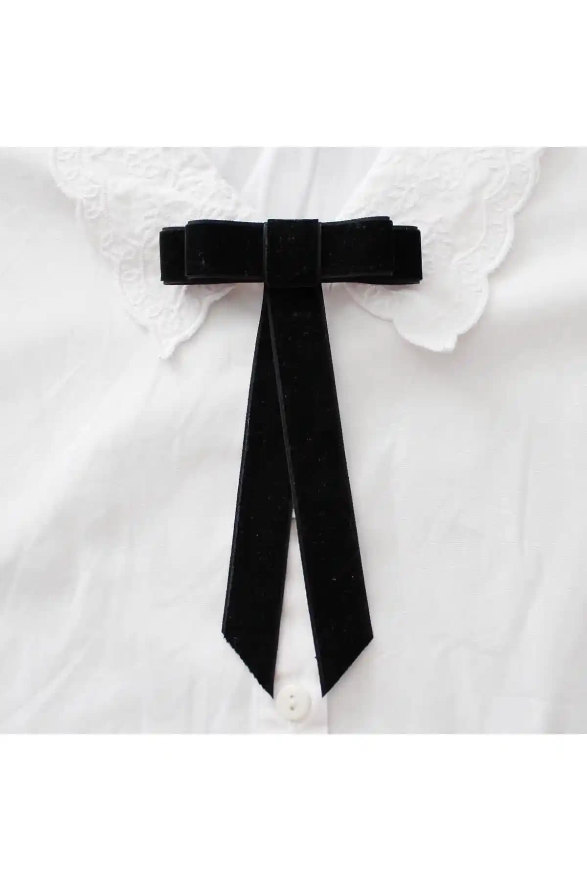 Audra Handmade ve Pegu Lux Kurdele Broşları Karşılaştırması: Tasarım, Malzeme ve Kullanım Özellikleri