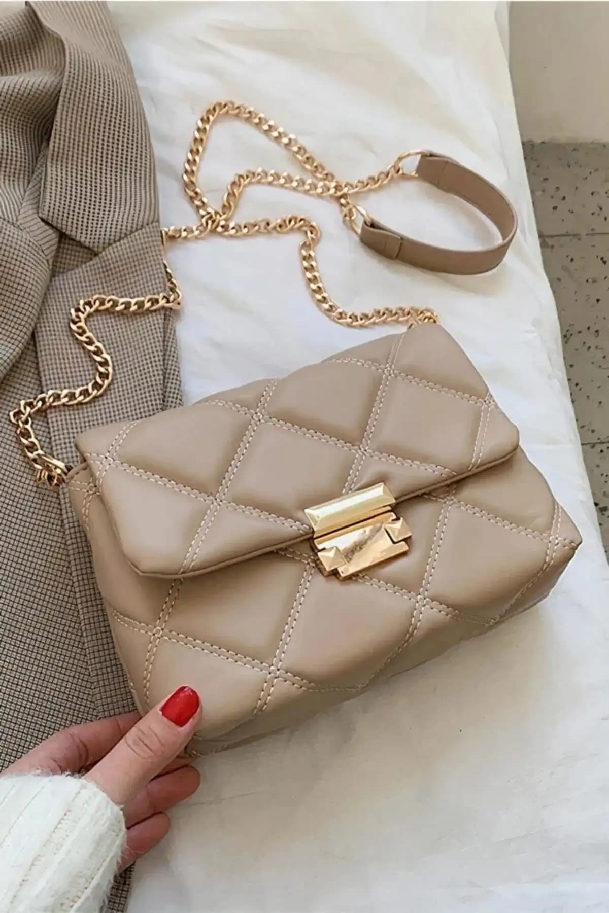Bag&more Kadın Kapitone Desenli Çantalar Karşılaştırması ve Özellikleri 1