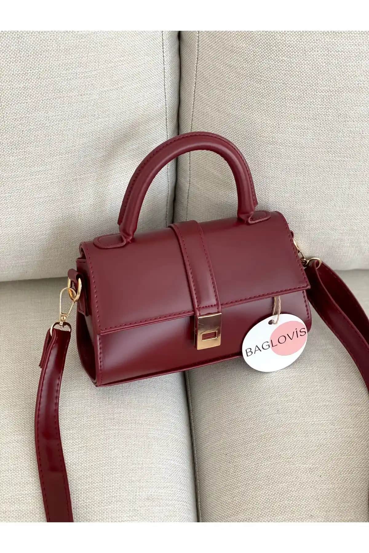 BAGLOVİS MİLA ve İAMBTŞY Şık Tasarımlı Çantalar Karşılaştırması