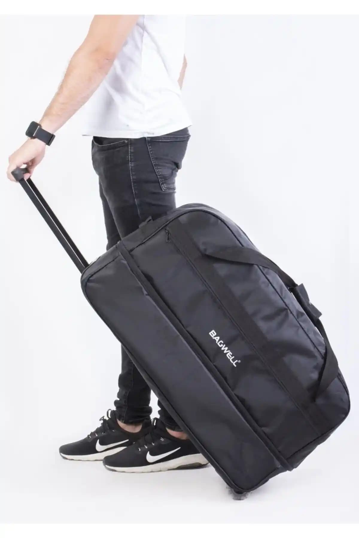 BAGWELL ve ESCAPE 203 Siyah Körüklü Tekerlekli Valizlerin Karşılaştırması ve Özellikleri