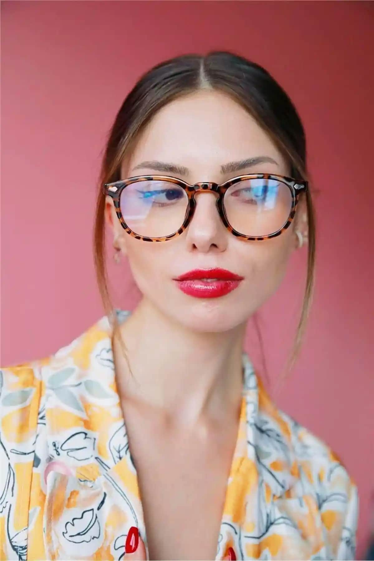 Bilge Karga Firoz ve ONNObutik Leopar Gözlükleri Karşılaştırması