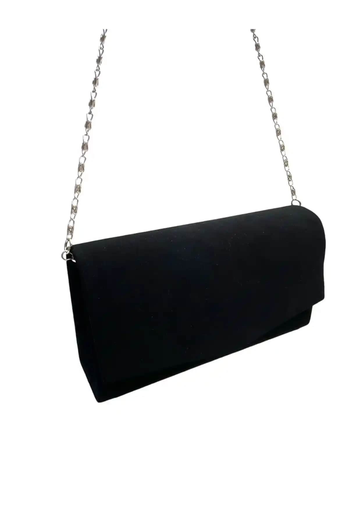 Busrabags ve Efnan Store Siyah Abiye Çantalar Karşılaştırması