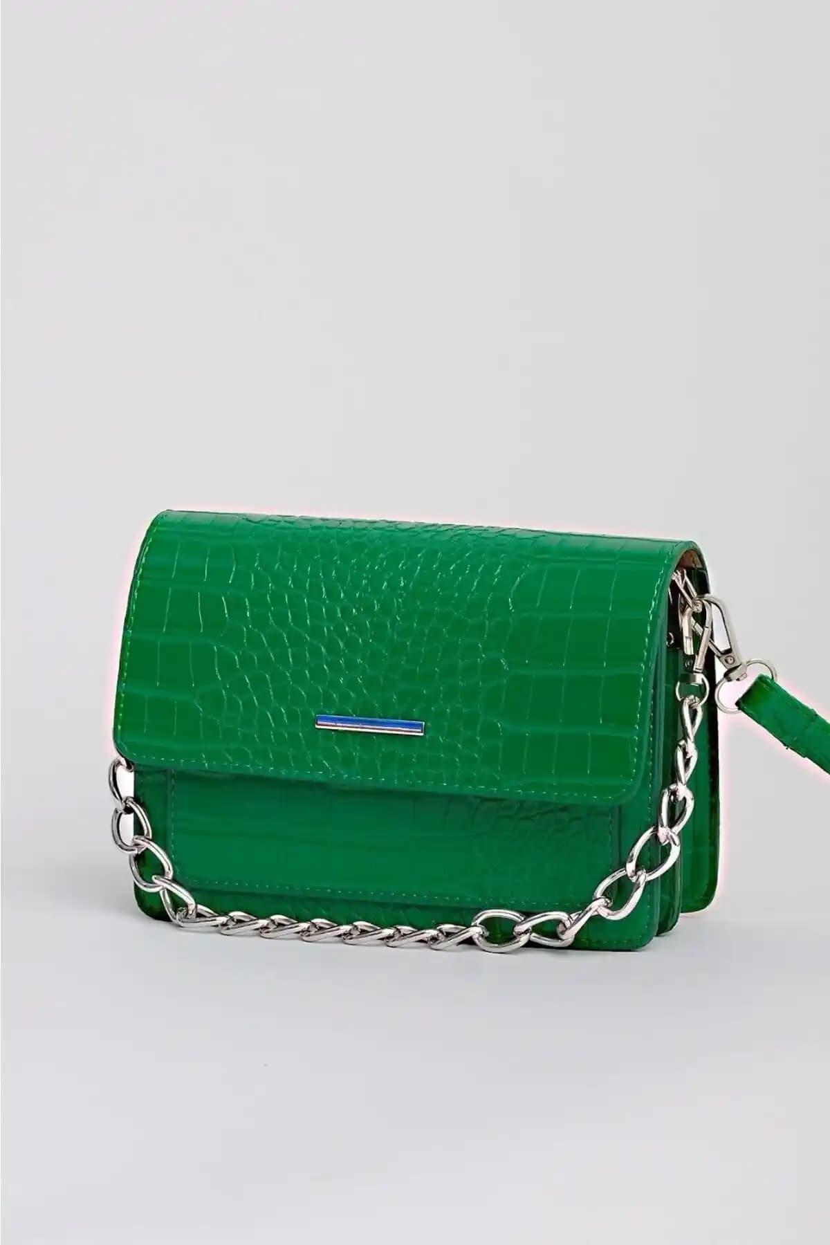 Çantacımstore ve Housebags Çanta Modellerinin Detaylı Karşılaştırması