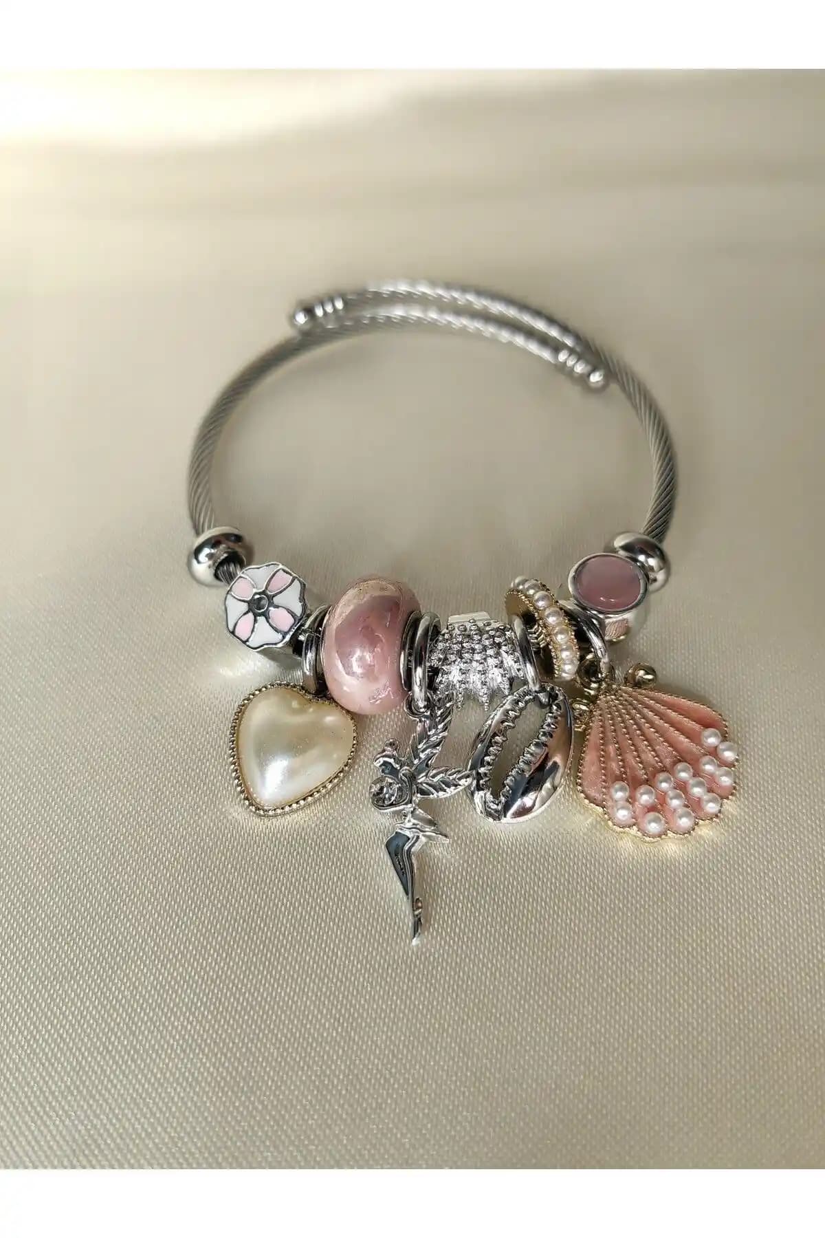 Çelik Bileklik Karşılaştırması: Su Perisi ve Simay Aksesuarın Özellikleri ve Farkları