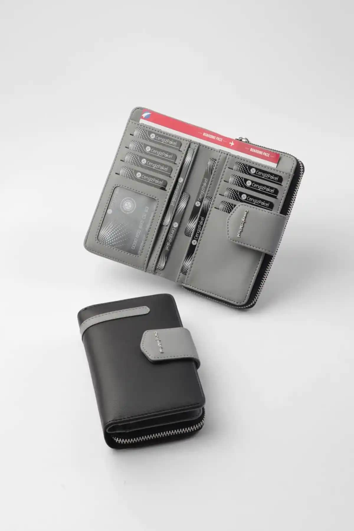 Cengiz Pakel Kadın Orta Boy Cüzdan ve Siyah Kadın Cüzdan Karşılaştırması