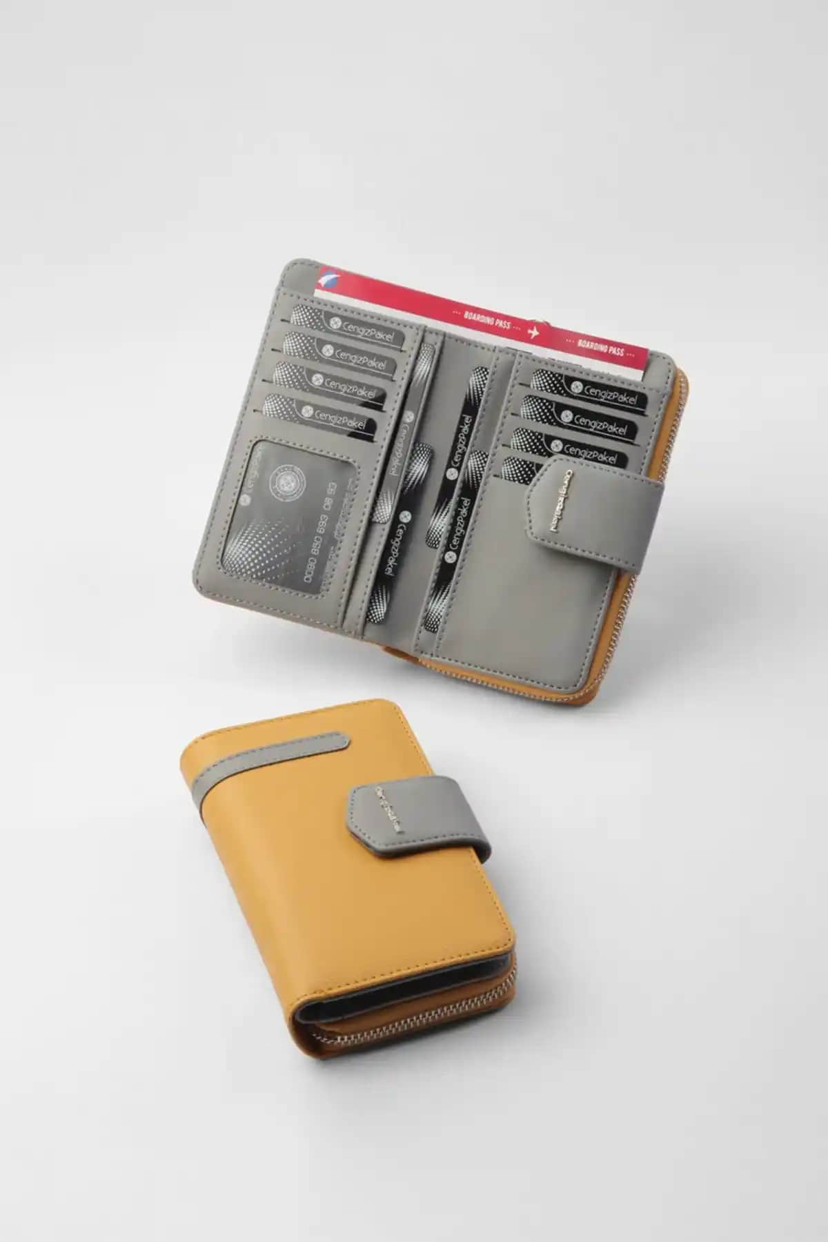 Cengiz Pakel Kadın Orta Boy Cüzdan ve Siyah Kırmızı Model Karşılaştırması