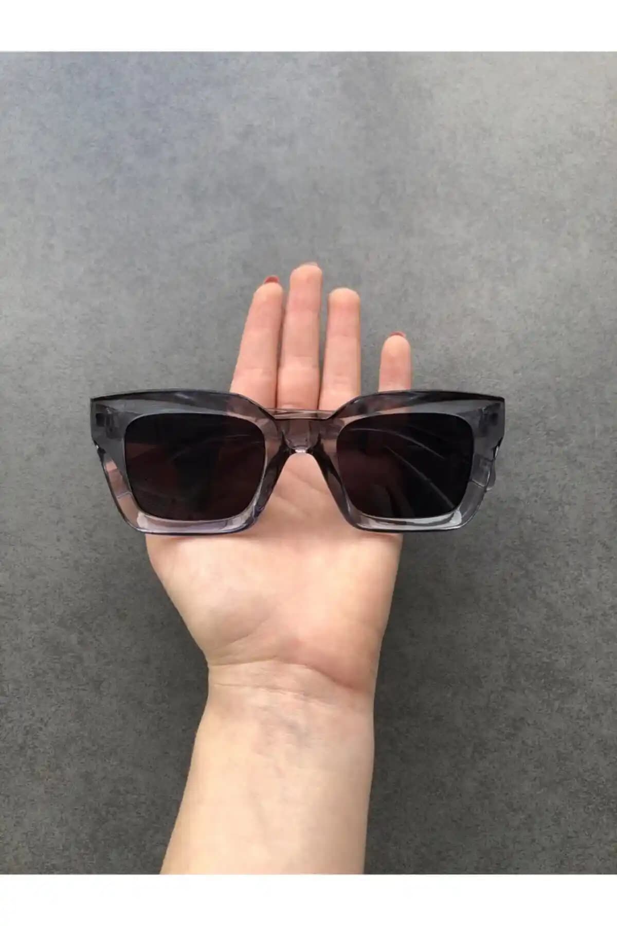 Cestello Kadın Güneş Gözlükleri Karşılaştırması: Füme Kemik ve Mavi Camlı Modeller