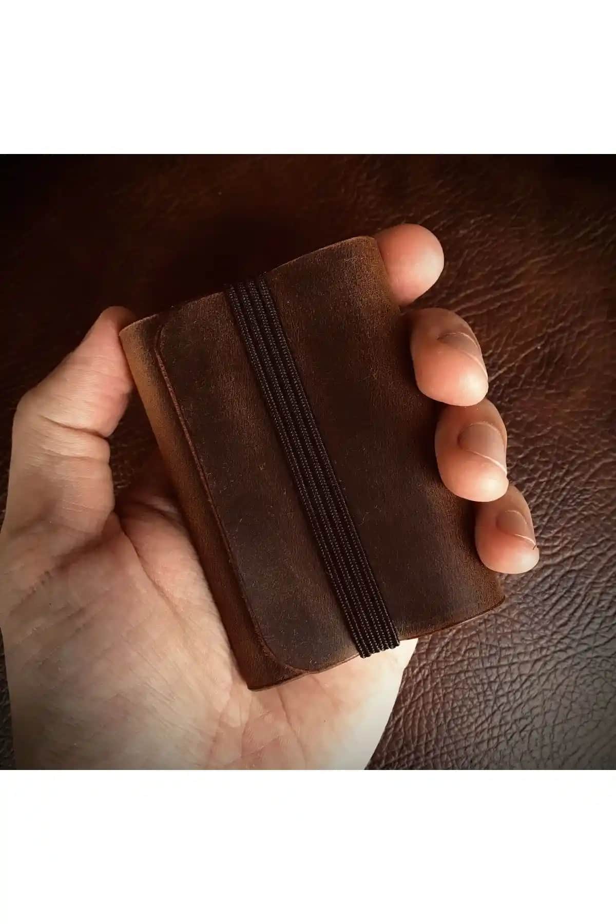 Deri Cüzdan Karşılaştırması: Mess Collection ve Zarif Atölye Tasarımları