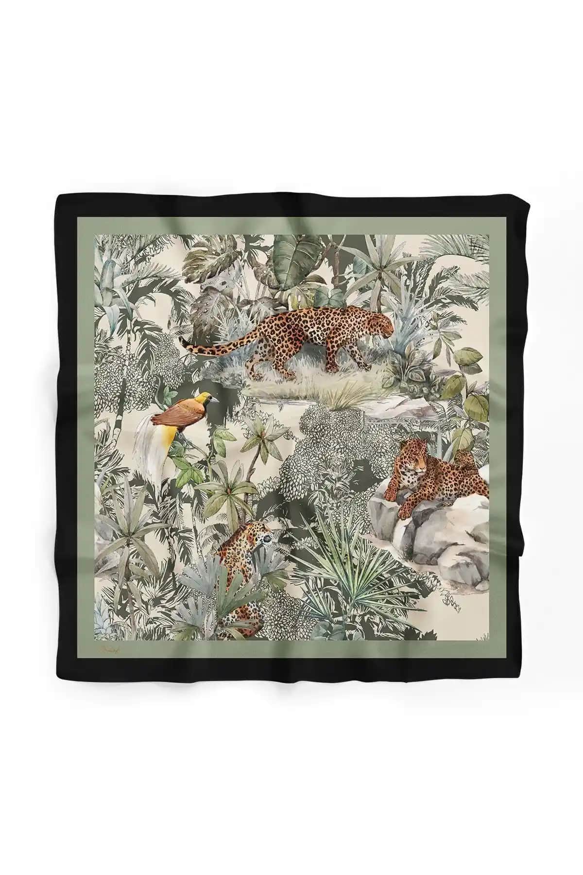 DSCARF Leopar Desenli ve Picasso Fular Karşılaştırması Moda ve Kullanıcı Deneyimleri