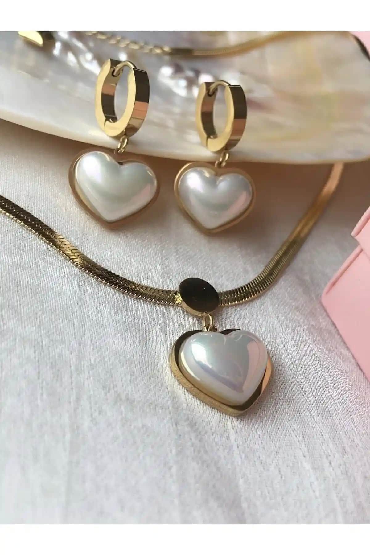 DUOMİNO ve Z&D Accessory Takı Setleri Karşılaştırması: Hangi Ürün Daha Uygun