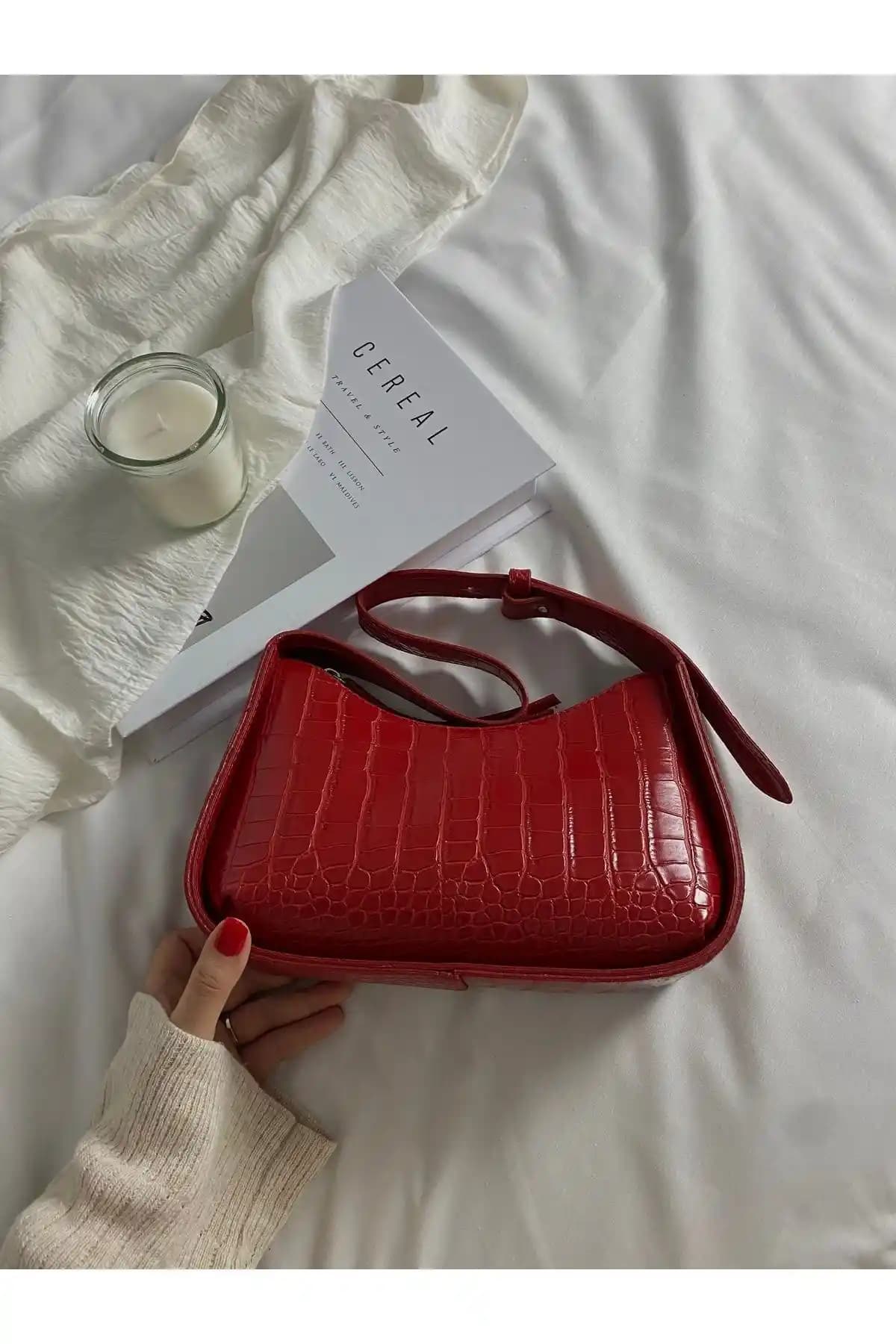 ELFCO ve Housebags Kadın Çantaları Karşılaştırması Modaya Uygun Seçenekler