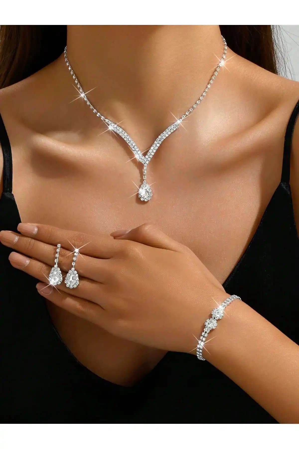 Estilo Lingerie ve HUBANN Takı Setleri Karşılaştırması Günlük ve Özel Kullanım İçin 1
