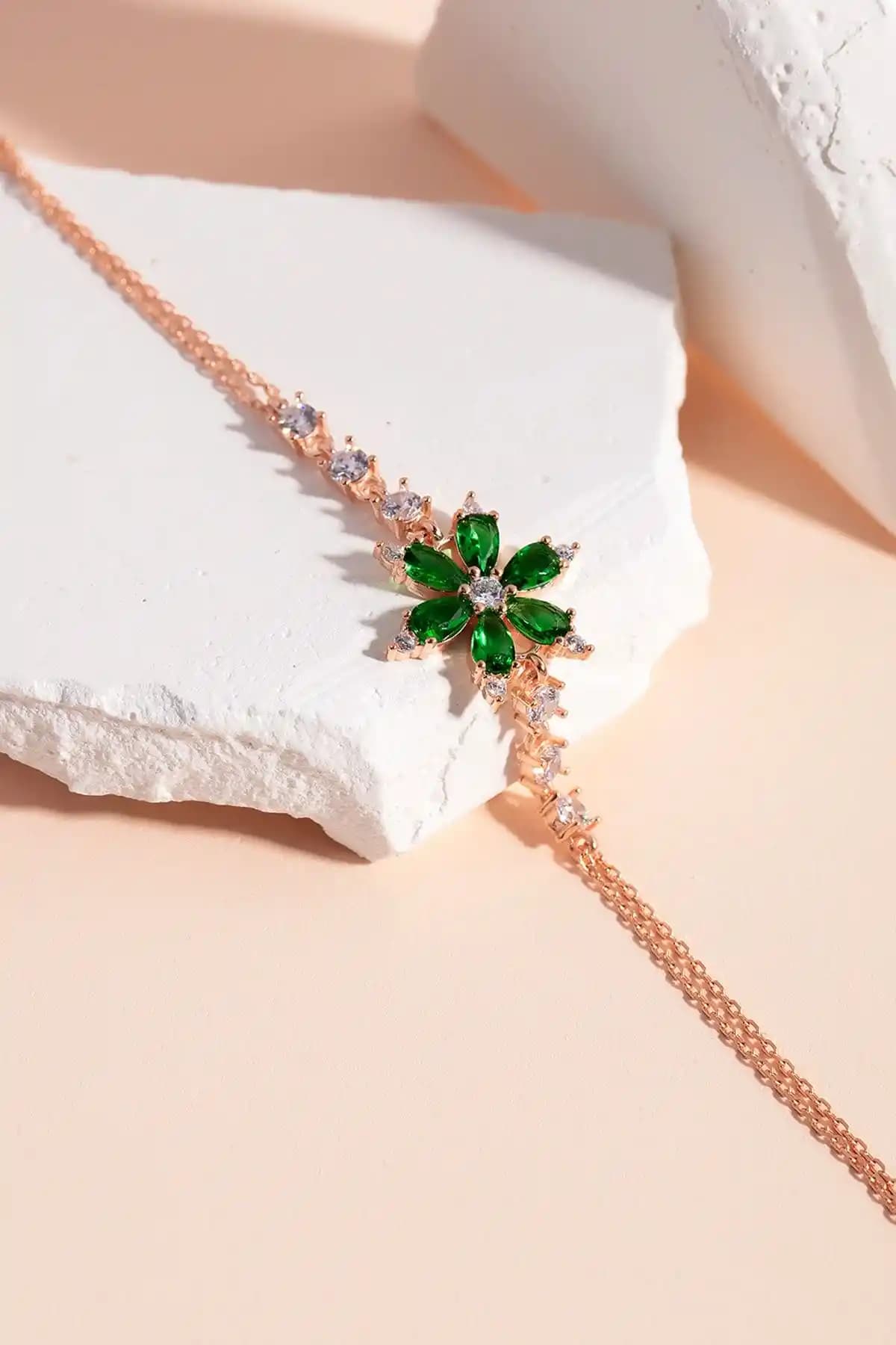 Feays Silver ve Lotus JW Bileklik Karşılaştırması: Hangi Bileklik Sizin İçin Uygun