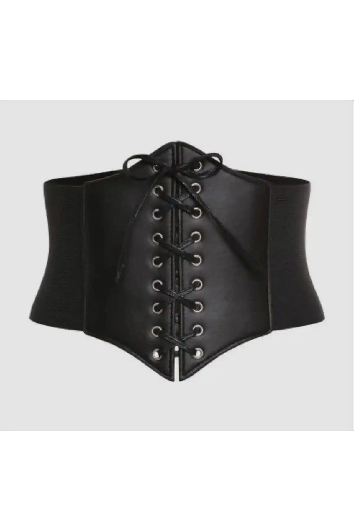 Fiori Korse ve Yılan Tokalı Kemeri Karşılaştırması: Tasarım, Malzeme ve Kullanım Özellikleri