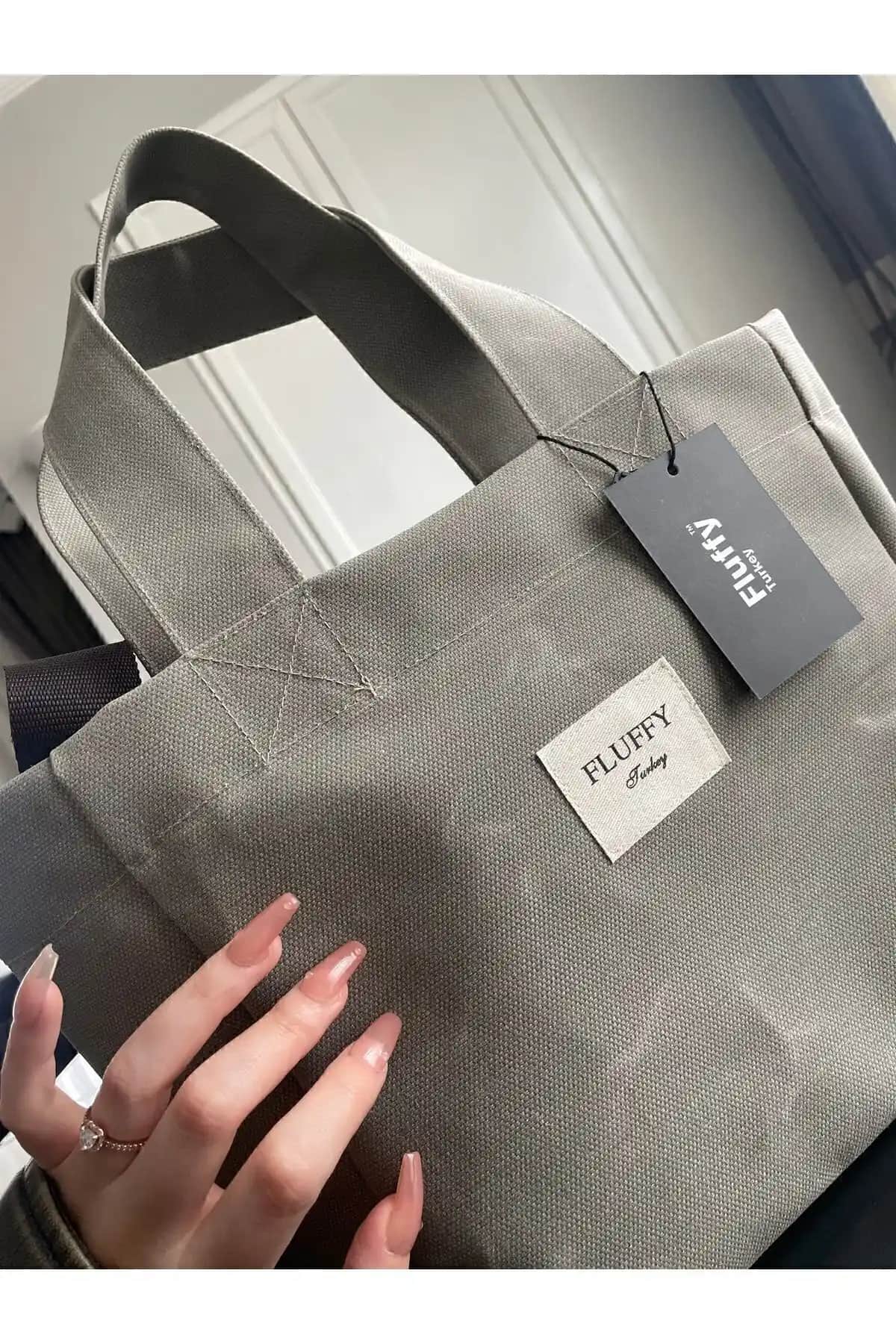 Fluffy Matcha Latte ve Fluffy Seaweed Mumlu Kanvas Çantaların Karşılaştırması