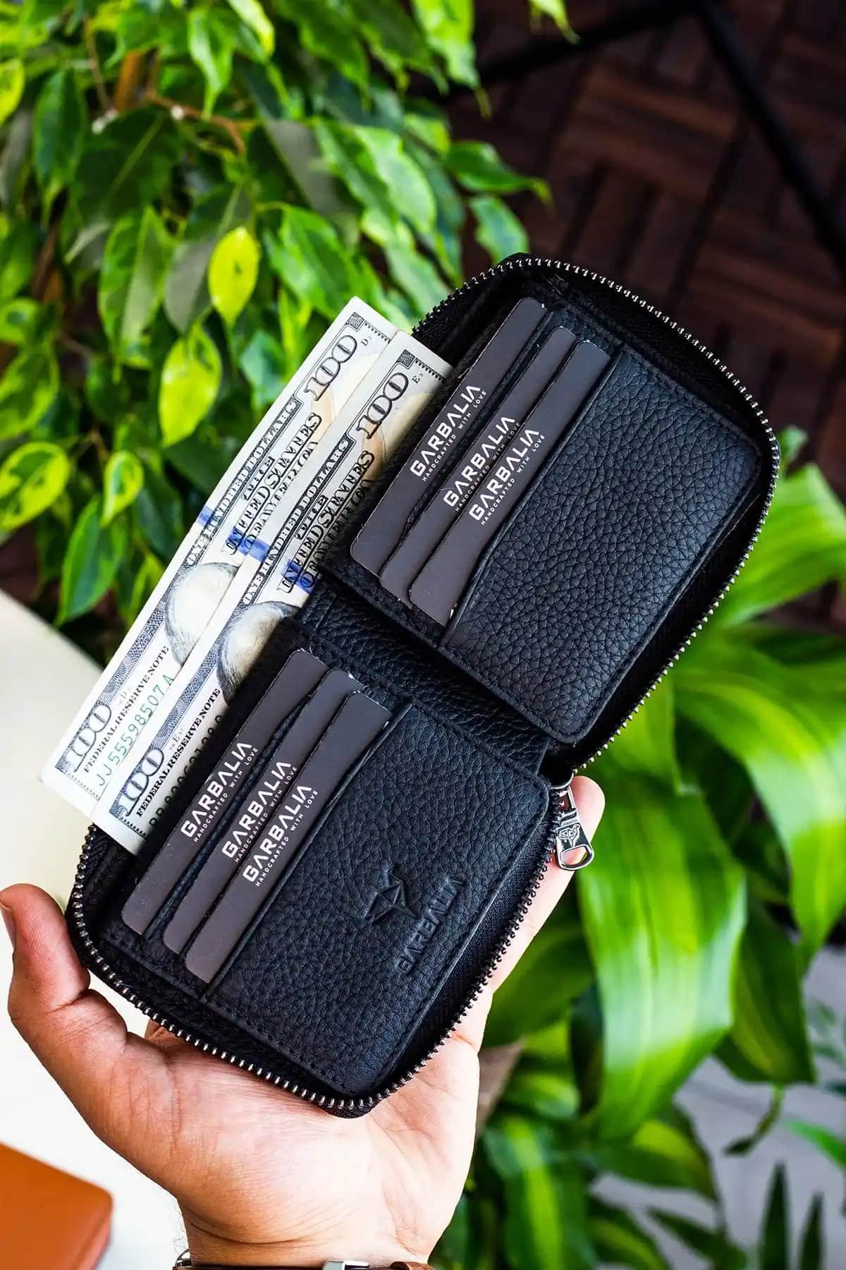 Garbalia ve VİSSO 661 Deri Cüzdan Karşılaştırması: Hangi Model Sizin İçin Uygun