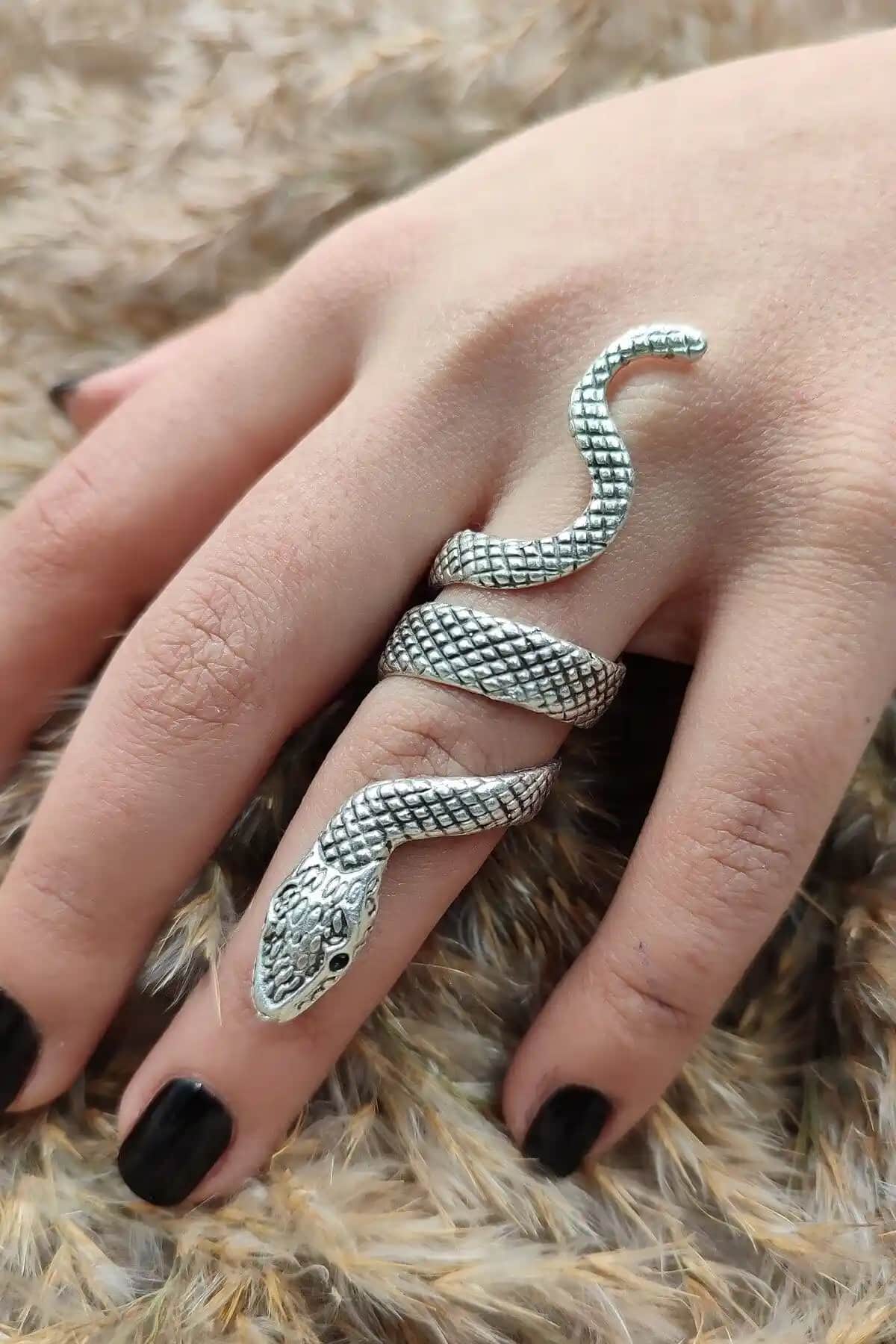 Güçmüş Kaplama Yılan Figürlü Ayarlanabilir Yüzük Karşılaştırması