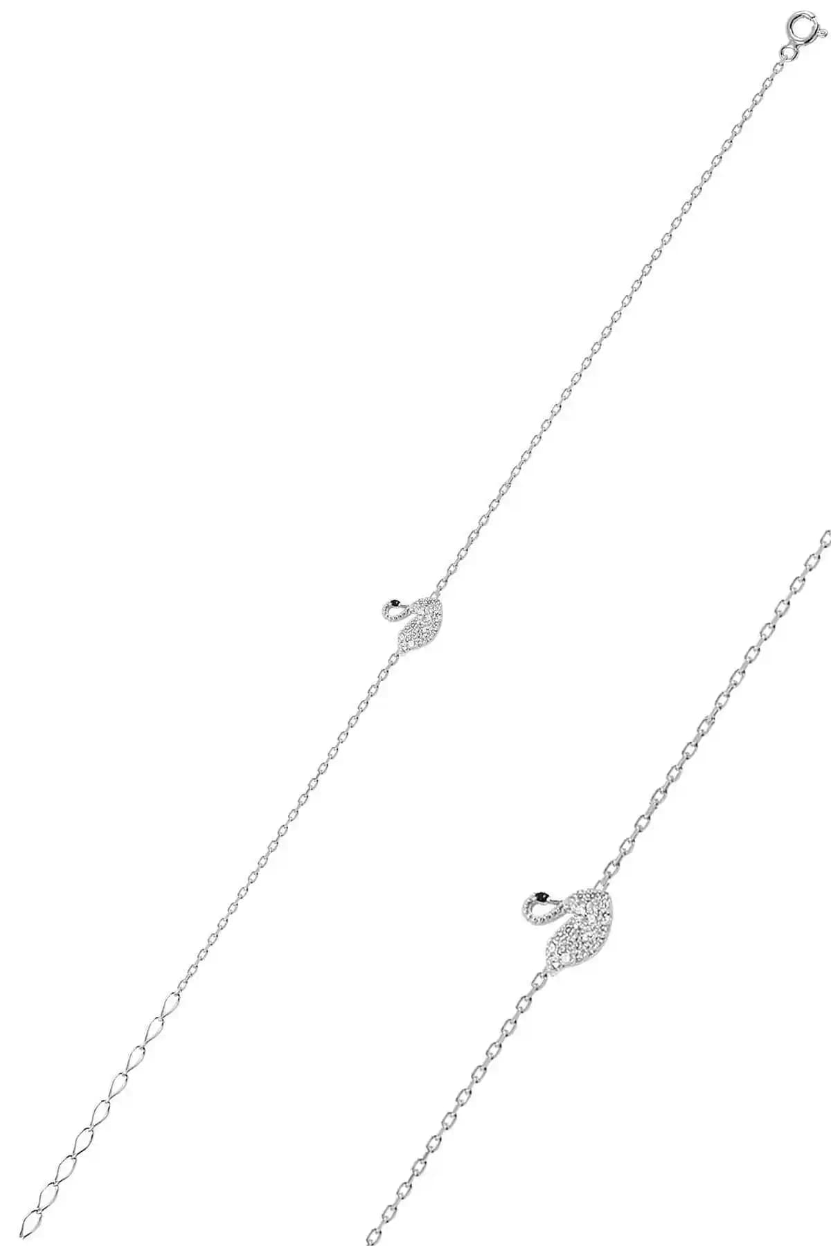 Gümüş Bileklikler Karşılaştırması: Zarif Kuğu ve Nazarlık Modelleri