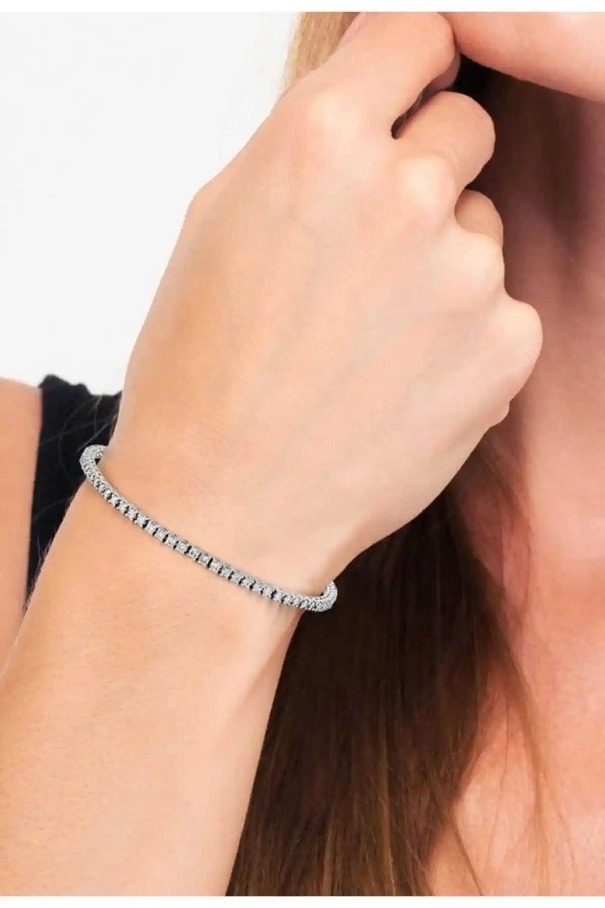 H&E DESIGN ve polo air Zirkon Taşlı Kadın Bileklikleri Karşılaştırması ve Seçim Rehberi