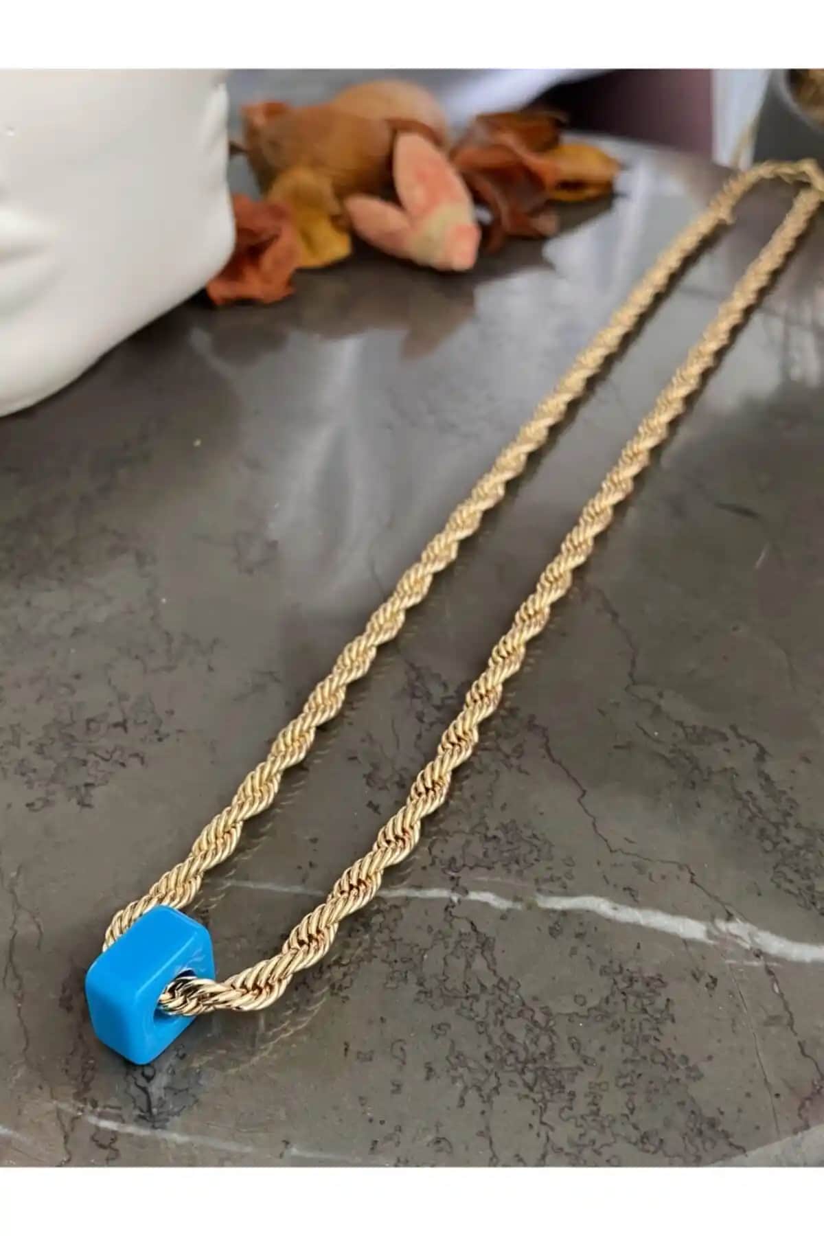 Jack Ferrero ve Trendy Butik Altın Kaplama Kolye Karşılaştırması