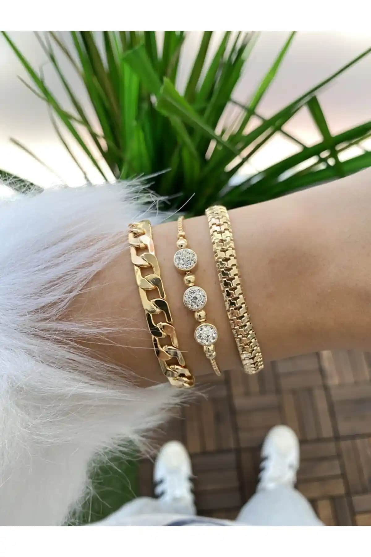 Kadın Bileklikleri Karşılaştırması: Jenny Daphne ve X-Lady Accessories Modaya Uygun Seçenekler