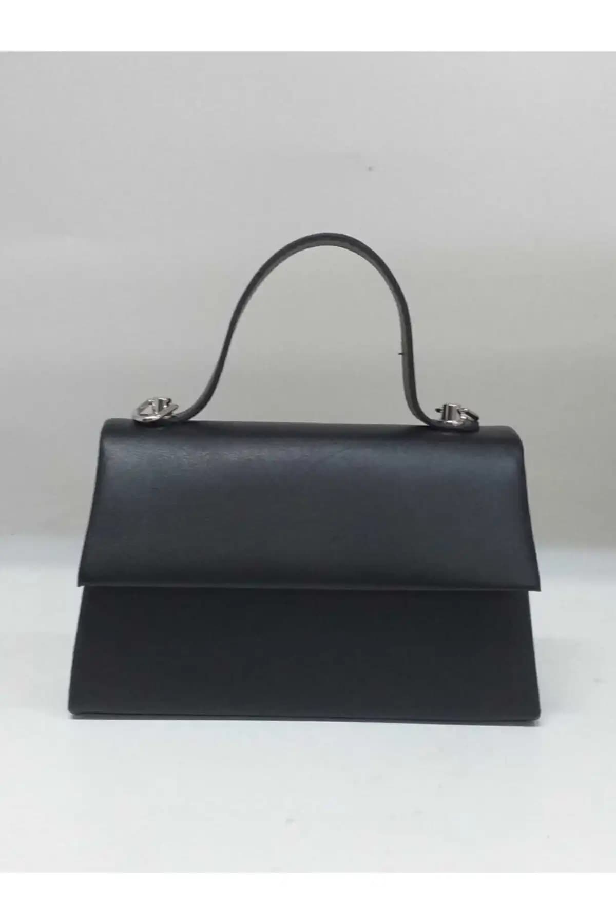 Kadın Çantaları Karşılaştırması: Dizaynbag ve NBİBAGS Modelleri Analizi 1