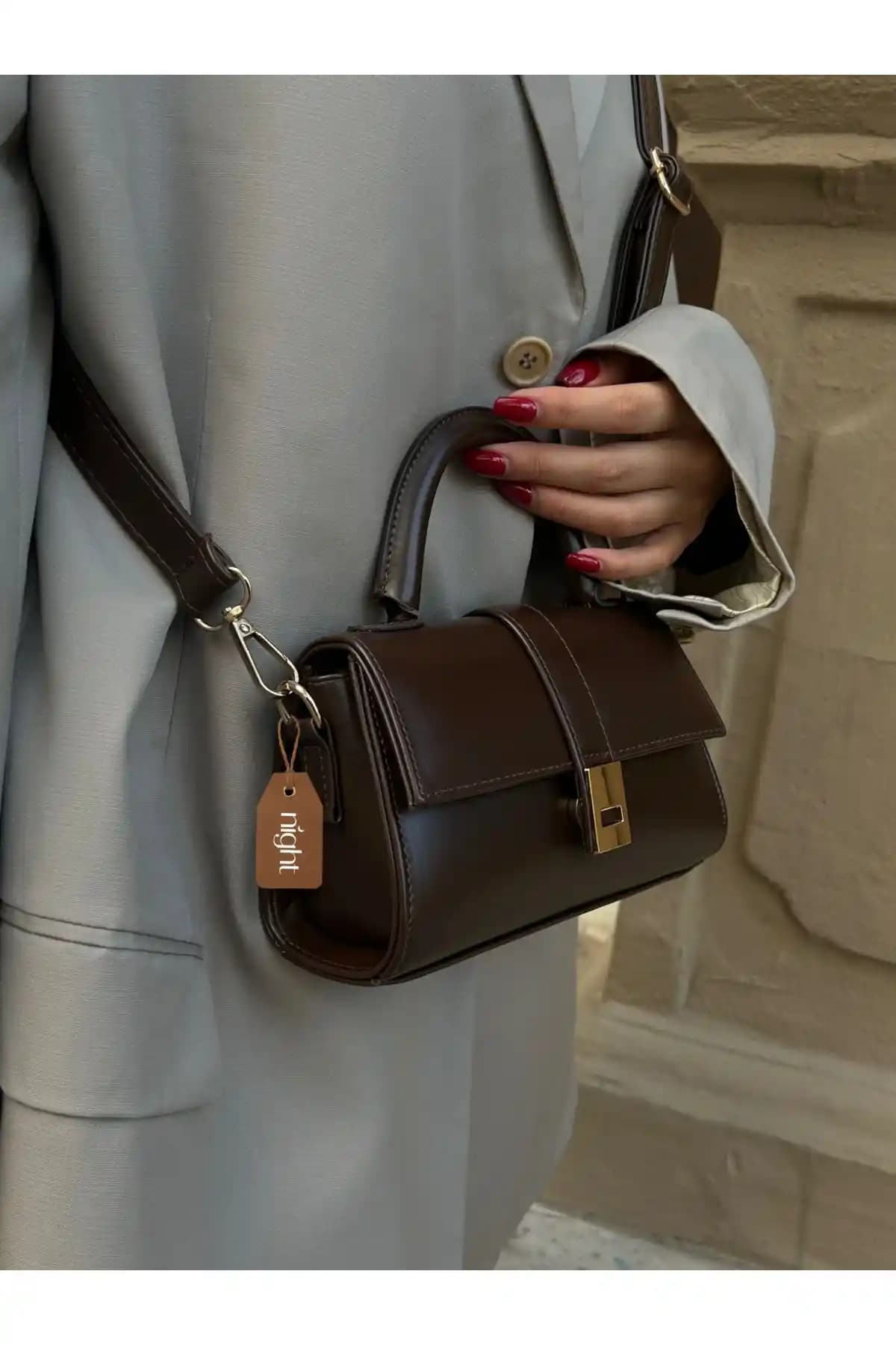 Kadın Çantaları Karşılaştırması: Night Paula ve Tina Kanvas Modellerinin Özellikleri