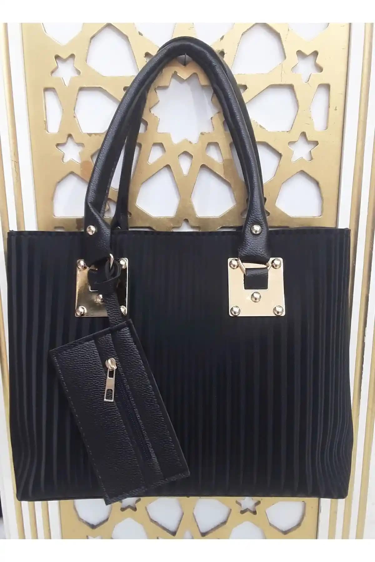 Kadın Çantası Karşılaştırması: Uğurtek ve Vivaq Modelleri Hakkında Detaylı Rehber