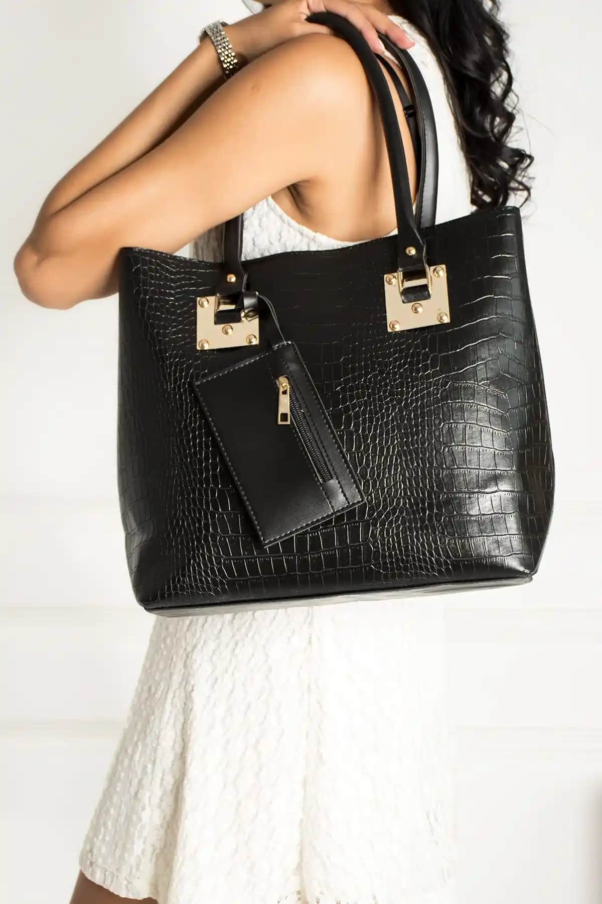 Kadın Çantası Seçiminde Dikkat Edilmesi Gerekenler ve Popüler Modellerin Karşılaştırması