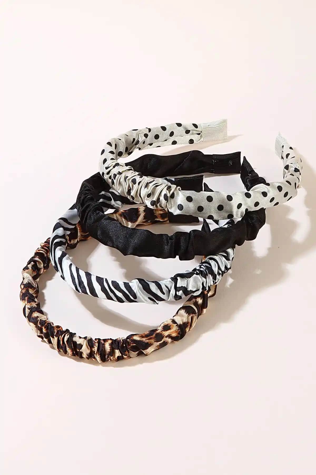 Kadın Taç Setleri Karşılaştırması: Klasik ve Leopar Tasarımların Detayları