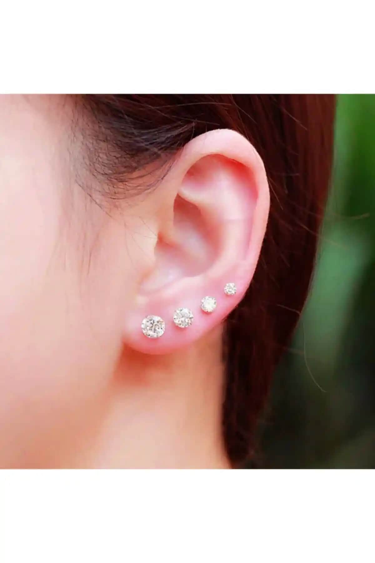 Kadınlar İçin 925 Ayar Gümüş Tek Taş Küpe Seçenekleri ve Özellikleri