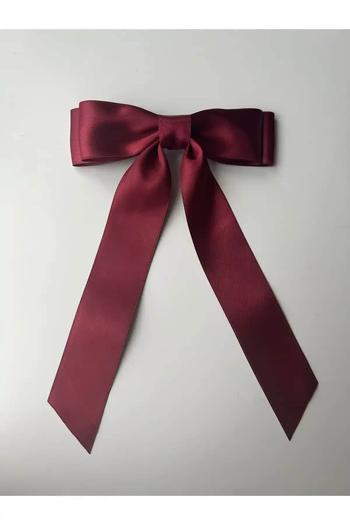 Kadınlar için şık ve kaliteli fiyonk toka karşılaştırması: saten ve kadife modeller