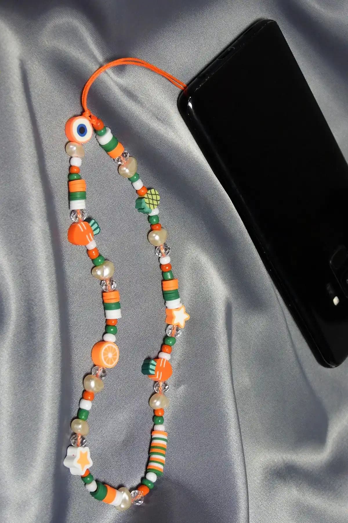 Karlay ve lımed telefon askısı karşılaştırması: Stil ve fonksiyonellik analizi