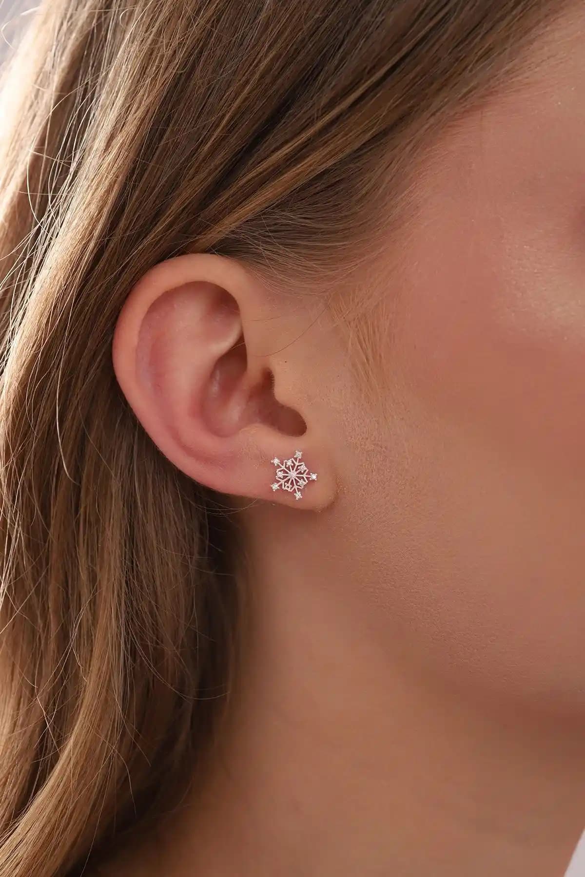 Karşılaştırmalı İnceleme: Bilsen Store ve Silvano Jewelry Gümüş Küpe Modelleri