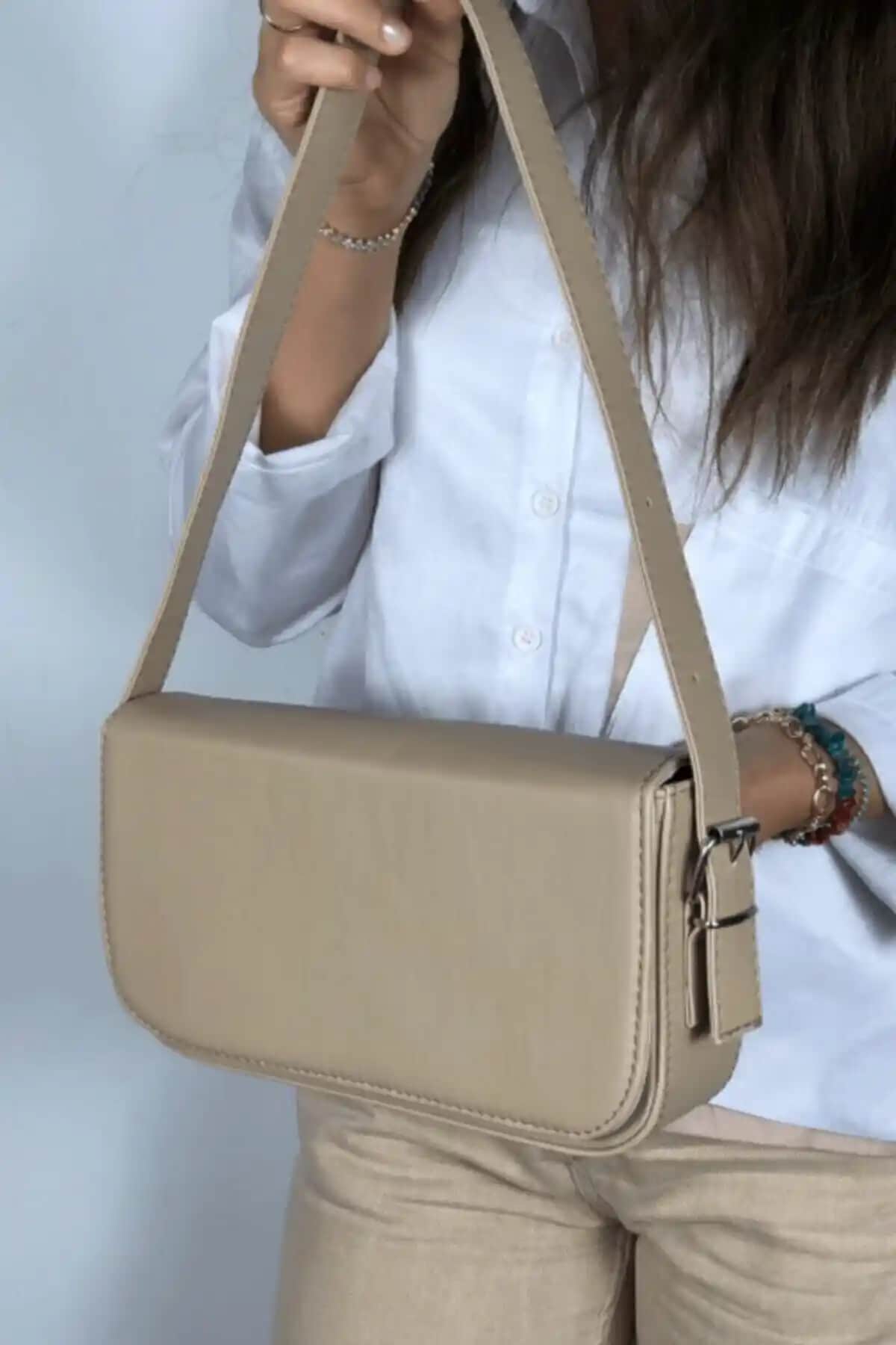 Karşılaştırmalı Moda Çanta İncelemesi: LinaConcept ve macharelbasic Ürünleri Analizi