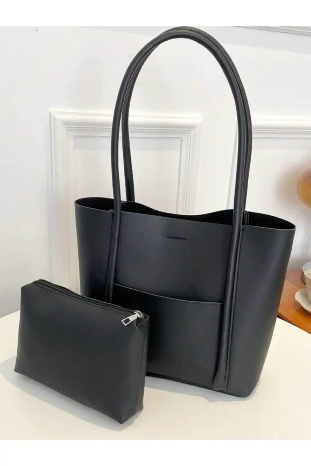 Katusa Siyah Yavrulu Omuz Çantası ve NİSSEA Siyah Büyük Kol Çantası Karşılaştırması