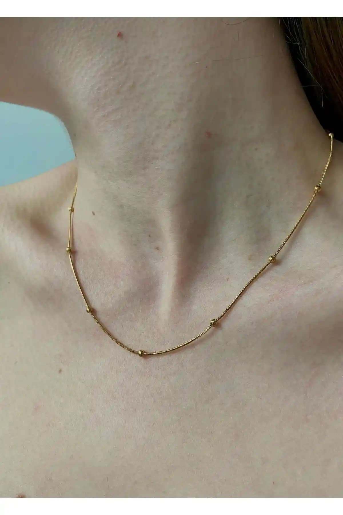 KİLİĞİSTANBUL Kolye Karşılaştırması: İnce Çelik ve İnci Topçuk Modelleri Hakkında Detaylı İnceleme