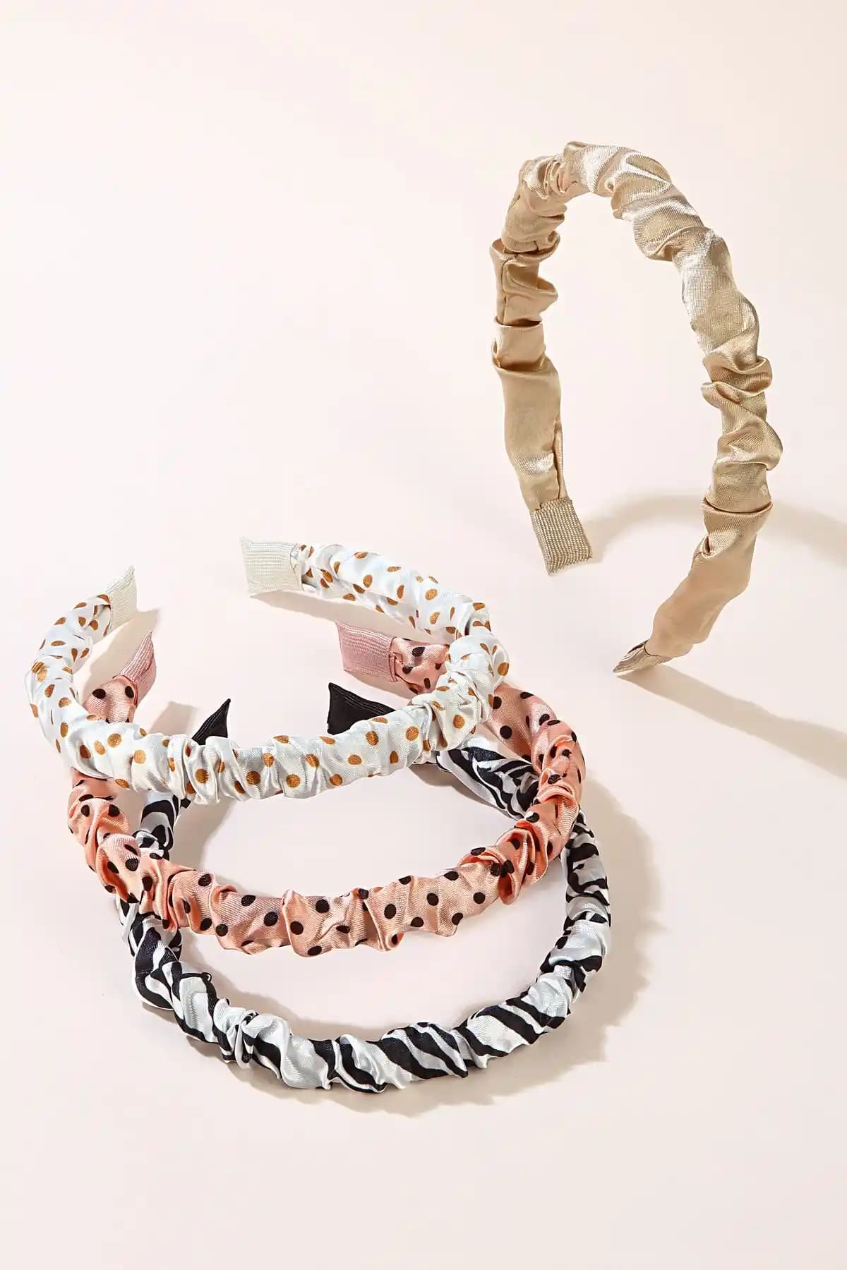 Klasik ve Modernist Taç Setleri Karşılaştırması: Şıklık ve Kullanım Kolaylığı Analizi