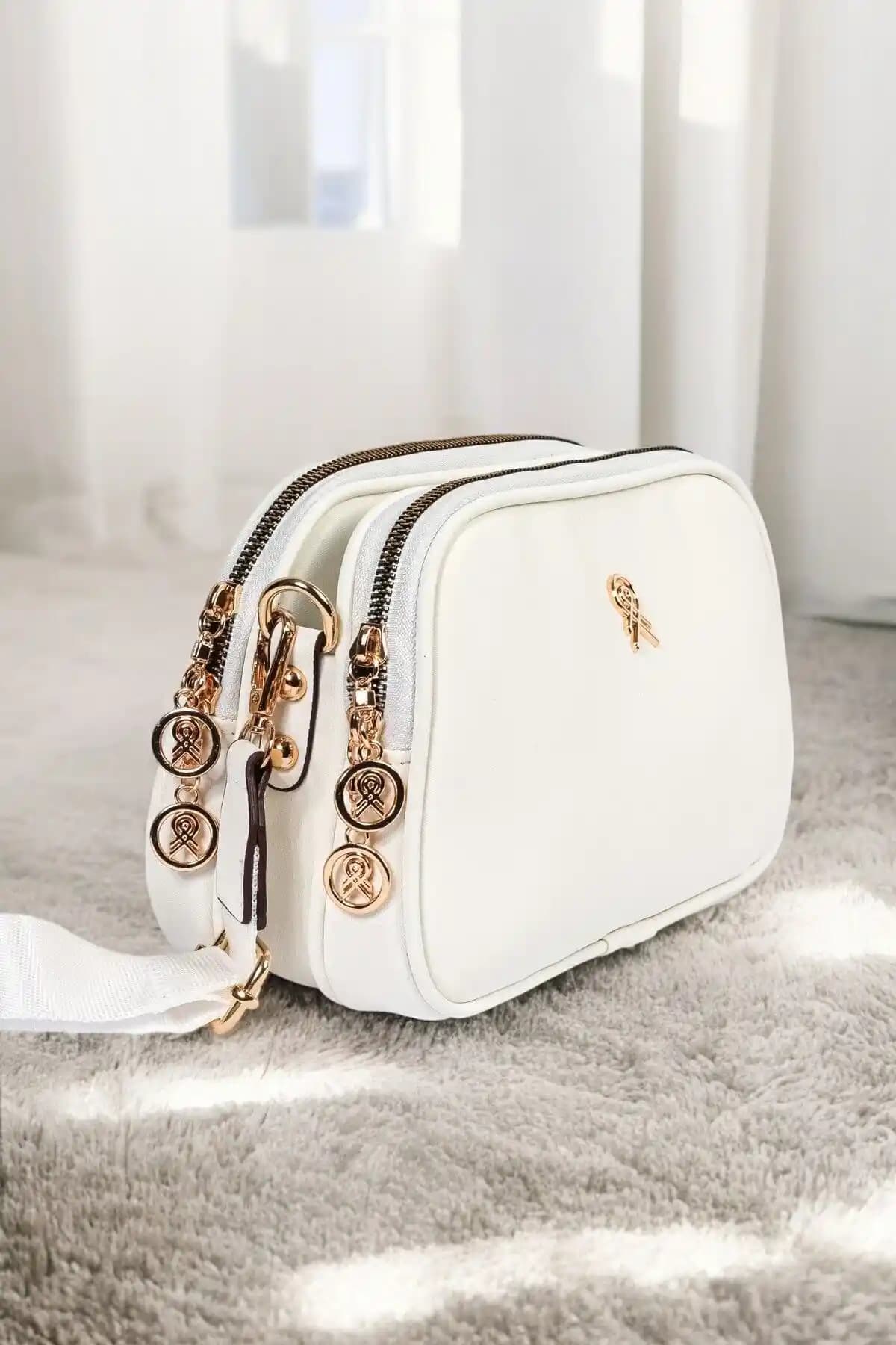 Les Crioch ve Pierre Cardin Kadın Çantaları Karşılaştırması: Stil ve Fonksiyonellik Analizi