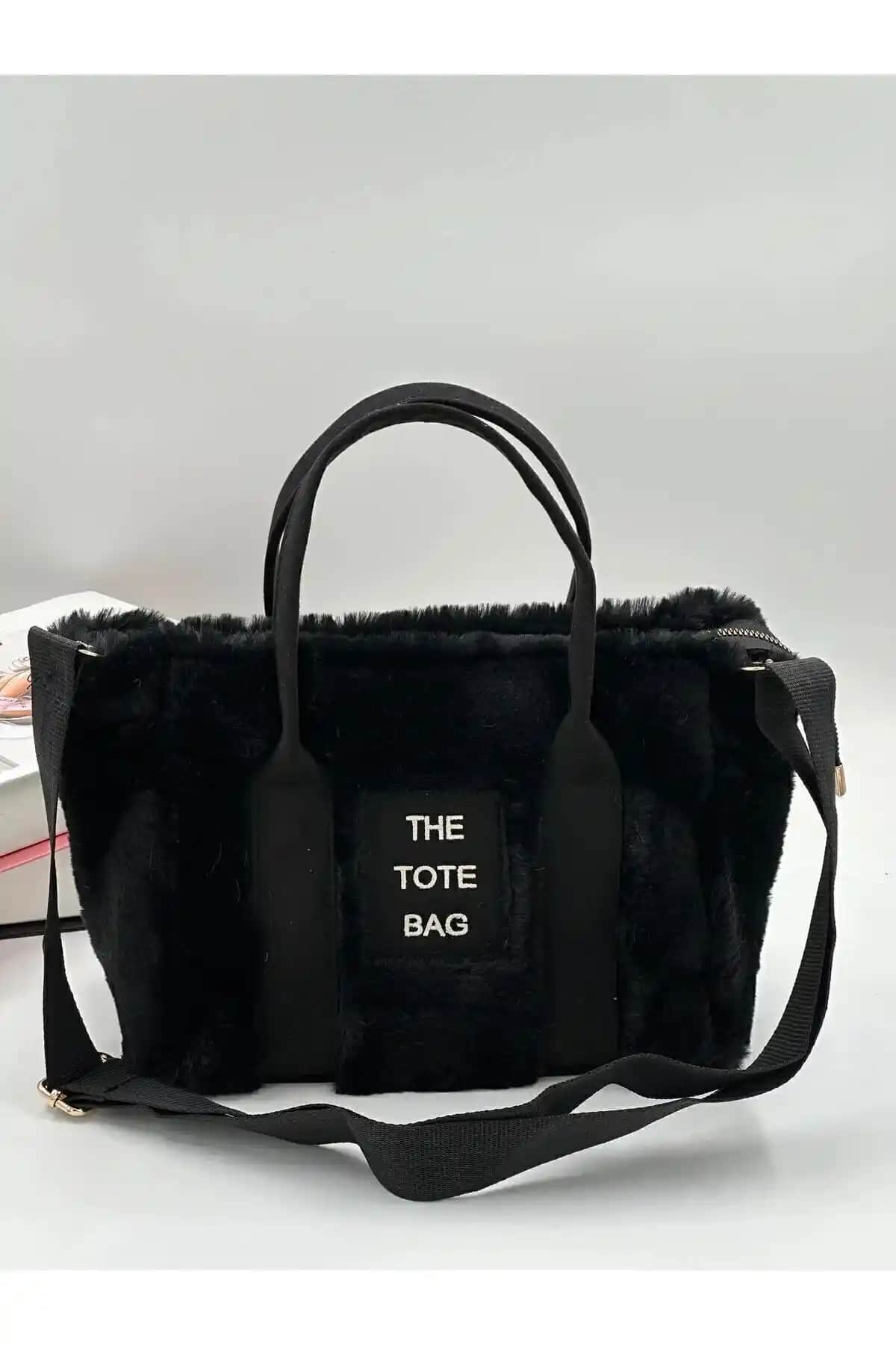 Lilienbag THE TOTE BAG ve Pull & Bear Mini Tote Çanta Karşılaştırması 2024 Günlük Moda Trendleri