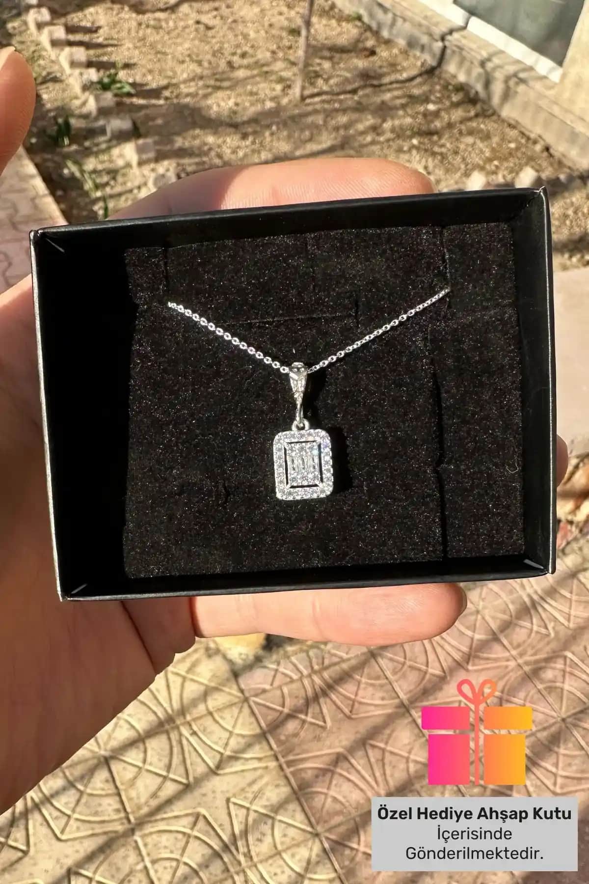 Lucente Jewelry ve Söğütlü Silver Karşılaştırması: Hangi Takı Sizin İçin Uygun